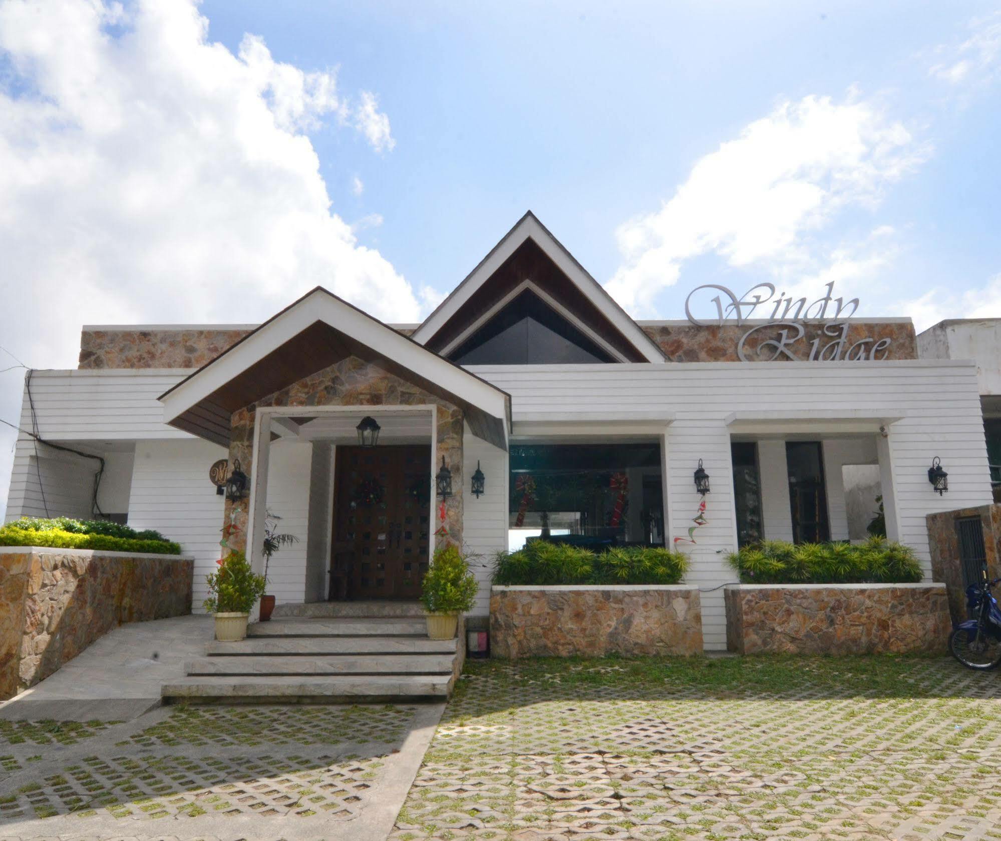 The Windy Ridge Hotel Tagaytay City Zewnętrze zdjęcie